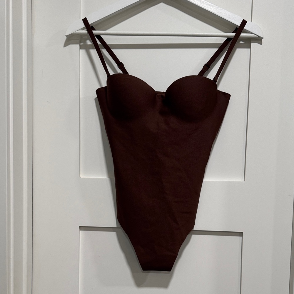 SKIMS Body Molded Underwire Bodysuit Cocoa